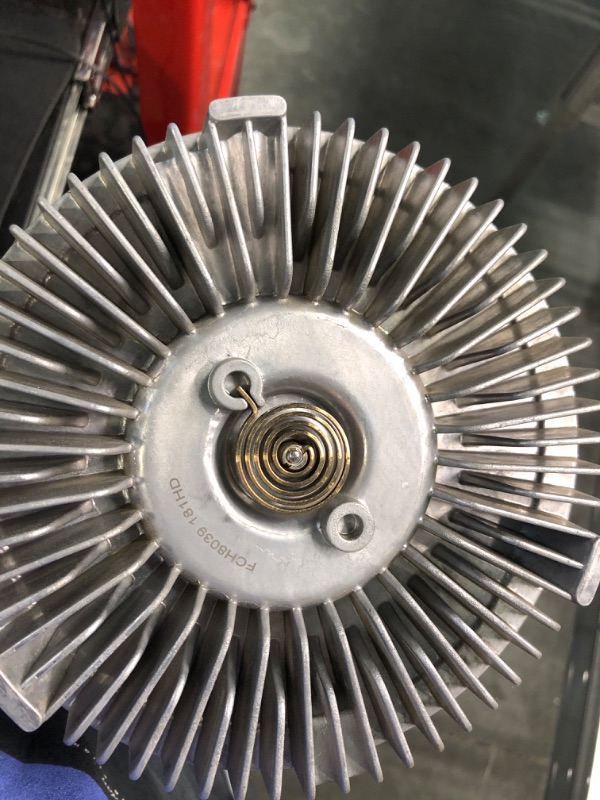 Photo 1 of IRONTEK 2789 Engine Cooling Fan Clutch fits FORD 1998-2006 F-150, 1997-1999 F-250, for LINCOLN 2002 BLACKWOOD, 2006 MARK LT, 1998-2006 NAVIGATOR Radiator Fan Clutch YB3041