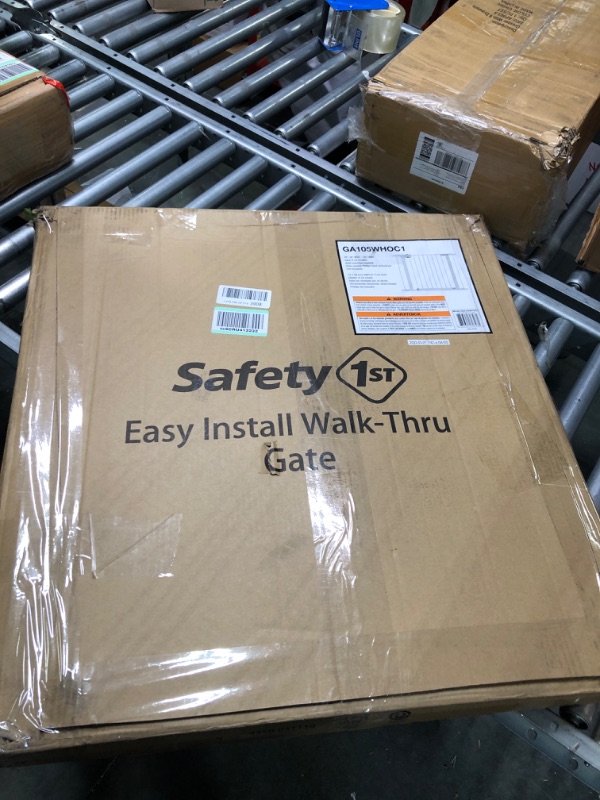 Photo 1 of Safety 1st Easy Install 28" High Walk Thru Gate, Fits Between 29" and 38" 38x28 Inch (Pack of 1) Original Size White