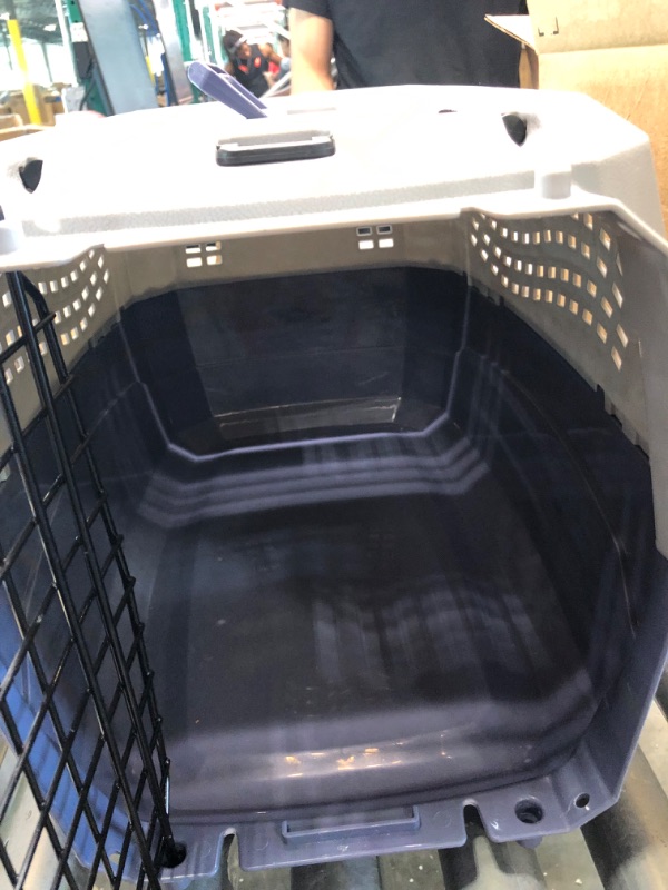 Photo 1 of Amazon Basics Two-Door Top-Load Hard-Sided Pet Travel Carrier Two-Door Top-Load 23-Inch