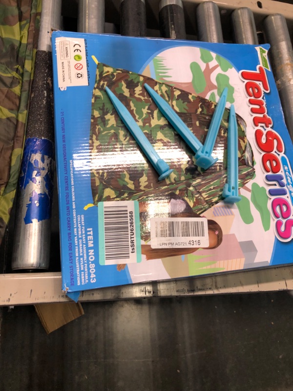 Photo 1 of Vokodo Kids Pop Up Camouflage Play Tent Foldable Indoor Outdoor Camping Style Camo Hunting Pretend Play Army Playhouse Boosts Imagination Creative Learning Perfect Toy for Children Boys and Girls