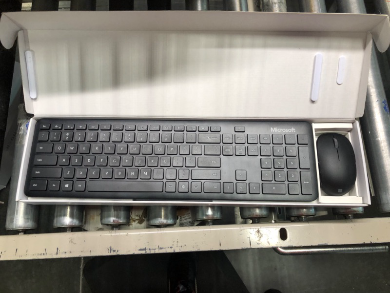 Photo 1 of Microsoft Wireless Bluetooth Keyboard and Mouse Desktop Set