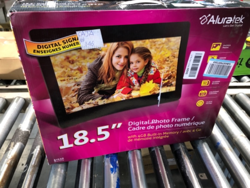 Photo 2 of Aluratek ADMPF118F 18.5" Digital Photo Frame with 4GB Built-in Memory