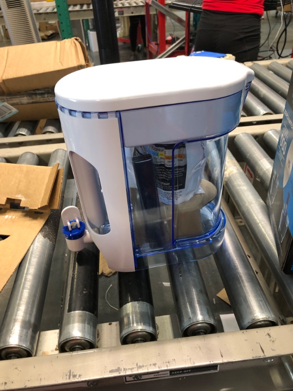 Photo 6 of ZeroWater 12 Cup Ready-Read 5-Stage Water Filter Pitcher, NSF Certified to Reduce Lead and PFOA/PFOS, Instant TDS Read Out 12-Cup Dispenser