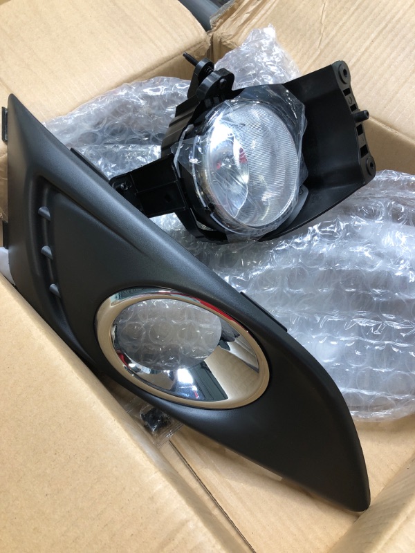 Photo 2 of CONCEPT Fog Lights For 2012-2016 Chevy Sonic/Aveo Clear Front Bumper Fog Lights Kit w/ Bulbs Covers (With Halogen Bulbs)