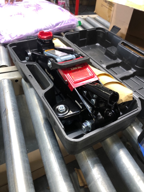Photo 4 of Pro-LifT F-2315PE Grey Hydraulic Trolley Jack Car Lift with Blow Molded Case-3000 LBS Capacity, 12 Inch Black