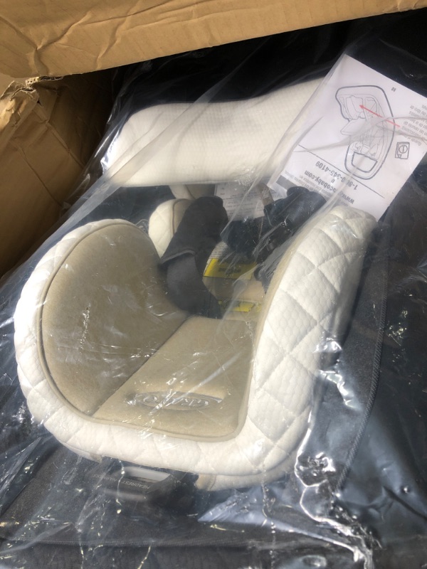 Photo 1 of Graco - SnugRide Snugfit 35 Elite Infant Car Seat, Pierce