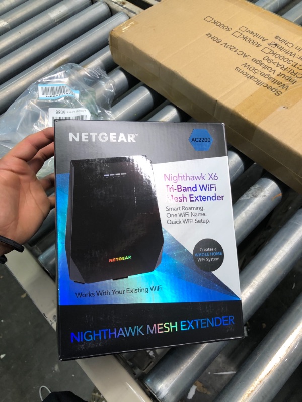 Photo 2 of Netgear Nighthawk X6 EX7700 AC2200 Tri-Band WiFi Mesh Range Extender