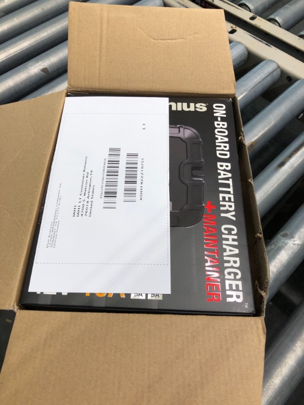 Photo 1 of Genius 2-Bank 10-Amp (5-Amp Per Bank) Fully-Automatic Smart Marine Charger