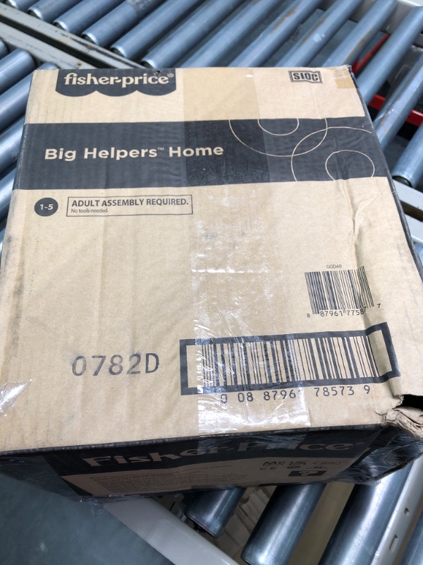 Photo 1 of Fisher-Price Little People Big Helpers Home [Amazon Exclusive] & Little People Surprise & Sounds Home [Amazon Exclusive] SIOC/FFP Helpers + Surprise & Sounds Home