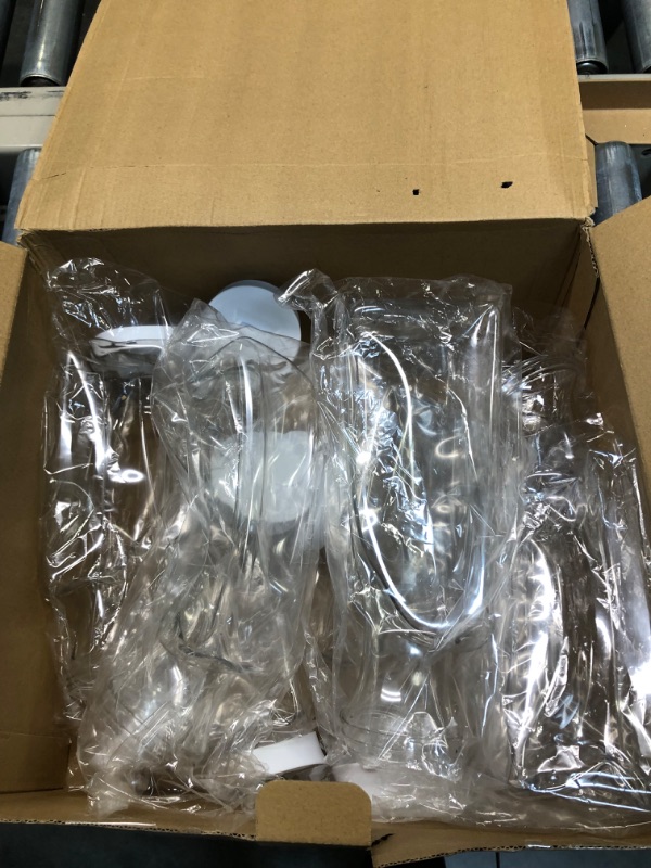 Photo 1 of 8 Pcs 50 oz Water Carafe with Flip Top Lid Square Juice Container Plastic Pitcher Clear Drink Pitcher Carafes for Mimosa Bar Cold Brew Water Iced Tea Juice Beverage Milk Fridge Restaurants Parties 9 x 9 x 30 cm/ 3.54 x 3.54 x 11.81 inches