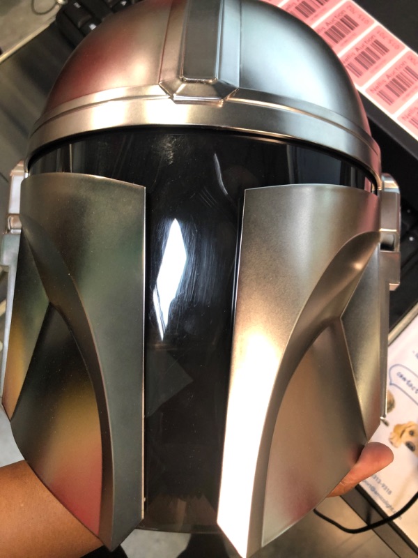 Photo 3 of Collect Collector Star Wars Black Series - Mandalorian Electronic Helmet. Commemorate Star Wars with The Mandalorian Premium Black Series Electronic Helmet
