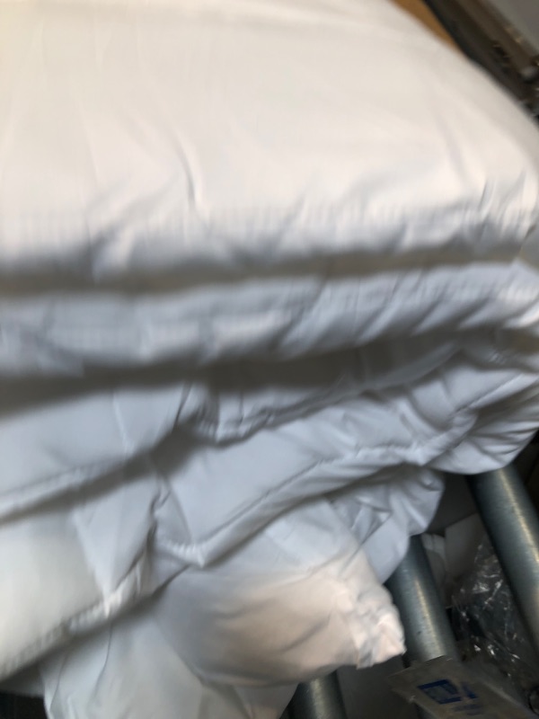 Photo 2 of Bedsure Queen Comforter Duvet Insert - Quilted White Comforters Queen Size, All Season Down Alternative Queen Size Bedding Comforter with Corner Tabs
