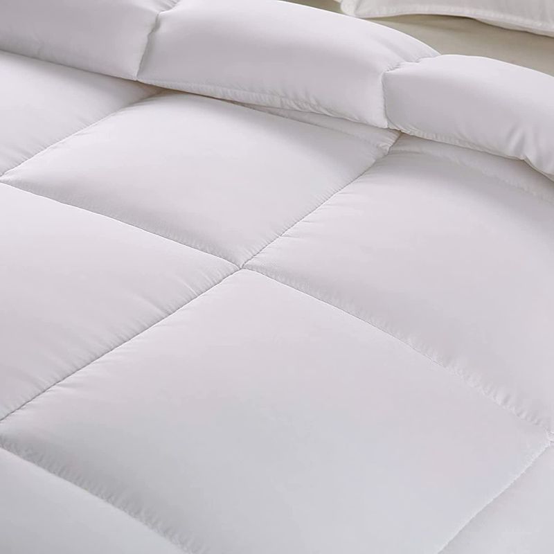 Photo 1 of a Bedding Comforter – All Season Comforter King Size – White Comforter King - Plush Siliconized Fiberfill 