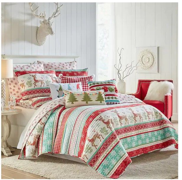 Photo 1 of 3-Piece Multicolor Reindeer/Snowflakes Microfiber Full/Queen Quilt Set