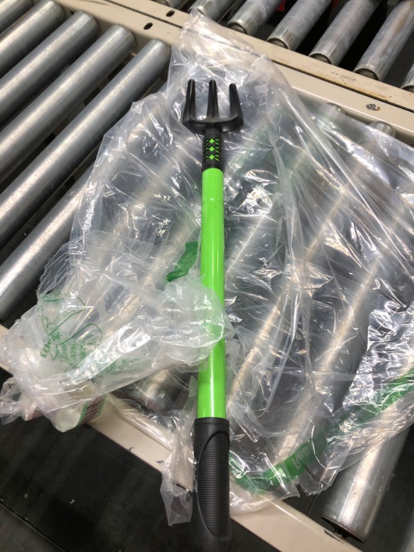 Photo 1 of 3-prong garden fork Black/Green plastic Extendable