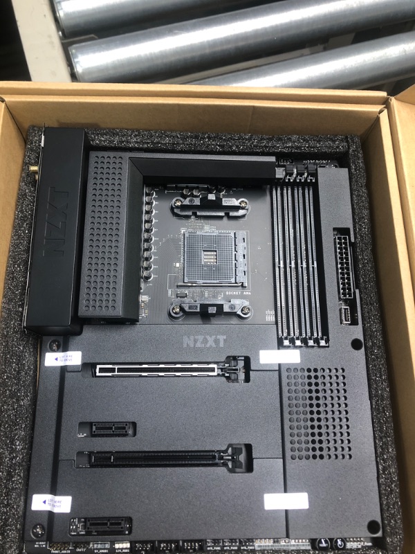 Photo 3 of NZXT N7 B550 - N7-B55XT-B1 - AMD B550 chipset (Supports AMD Socket AM4 Ryzen CPUs) - ATX Gaming Motherboard - Integrated Rear I/O Shield - Wifi 6 connectivity - Black Black Chipset