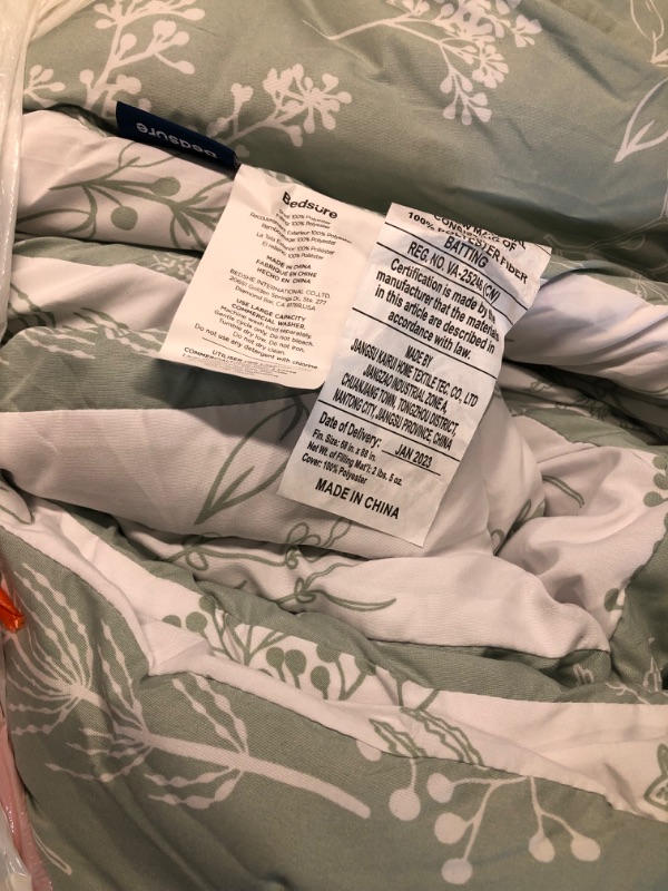 Photo 1 of Bedsure FULL/Queen Comforter Set - Sage Green Comforter, Cute Floral Bedding Comforter Sets for Women, 3 Pieces, 1 Soft Reversible Botanical Flowers Spring...
