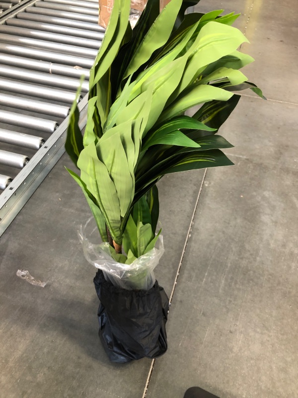 Photo 1 of VIAGDO Dracaena Silk Plant Artificial 5ft Faux House Plants Evergreen Dracaena Marginata Fake Yucca Palm Trees in Pot Realistic Dragon Tree for Living Room Home Office Decor Indoor Outdoor Green 5 FT