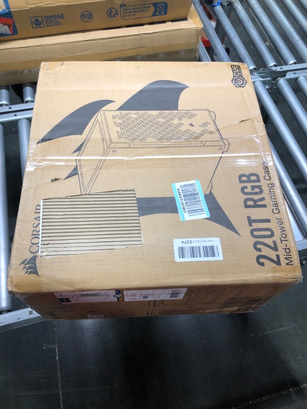 Photo 1 of Corsair iCUE 220T RGB Airflow Tempered Glass Mid-Tower Smart Case, White White Case