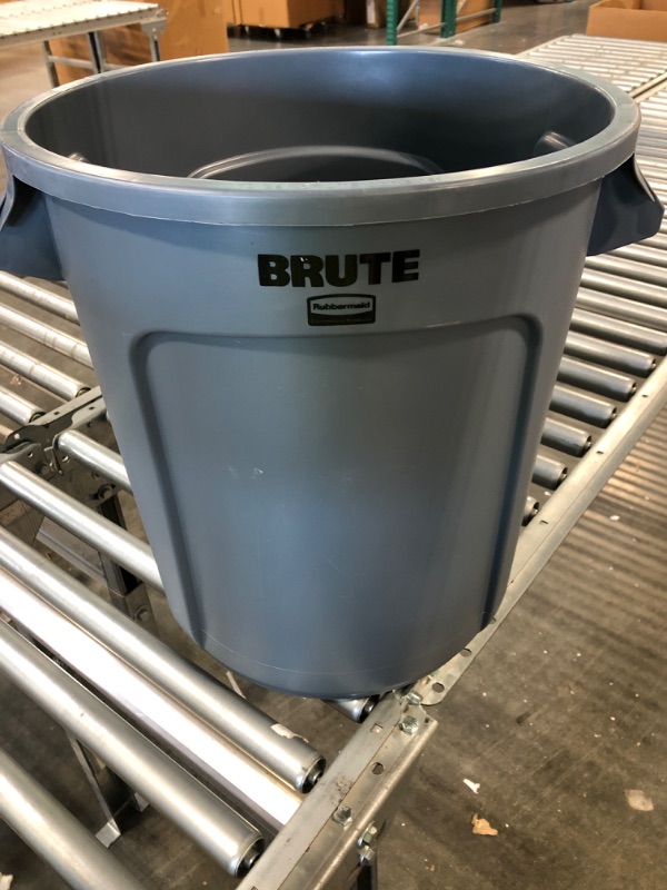 Photo 1 of Brute medium sized trash can 