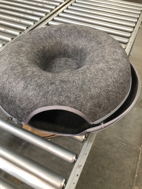 Photo 3 of Felt Tunnel Cat Nest,Removable Cat Nest,Round Donut Felt Pet Nest,Semi-Closed Washable Cat Tunnel Nest for All Dogs Cats (Large, Light Grey) Large Light Grey