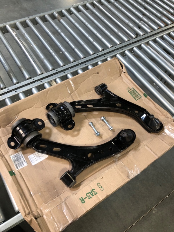 Photo 2 of Left Right Front Lower Control Arm and Ball Joint Assembly Compatible 2005 06 07 08 09 Ford Mustang (Exc.Shelby GT500 Models) Driver Passenger Side 2PCS AUQDD K80726 K80727 Professional Suspension K80726 + K80727 (2Pcs )

BOX IS HEAVY