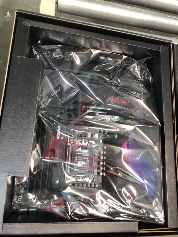 Photo 3 of ASUS ROG Strix Z690-E Gaming WiFi Intel LGA 1700 ATX DDR5 Motherboard