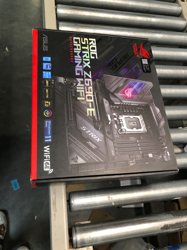 Photo 2 of ASUS ROG Strix Z690-E Gaming WiFi Intel LGA 1700 ATX DDR5 Motherboard