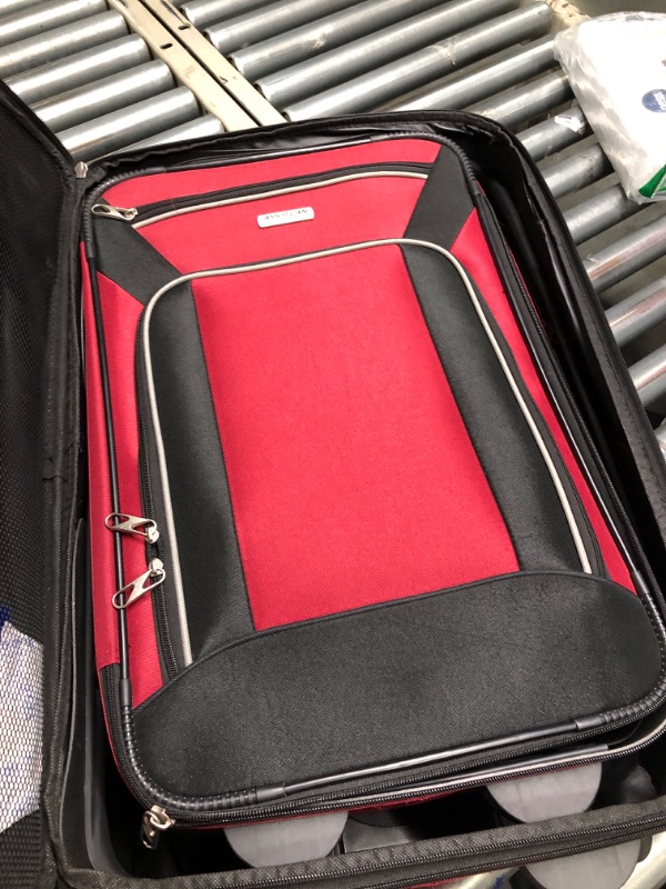 Photo 4 of American Tourister Fieldbrook XLT Softside Upright Luggage, Red/Black, 4-Piece Set (BB/DF/21/25) 4-Piece Set (BB/DF/21/25) Red/Black