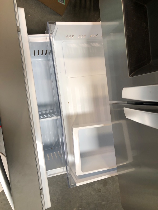 Photo 4 of LG LRFOC2606S 26 Cu. Ft. Stainless Counter Depth French Door Refrigerator **unable to test**