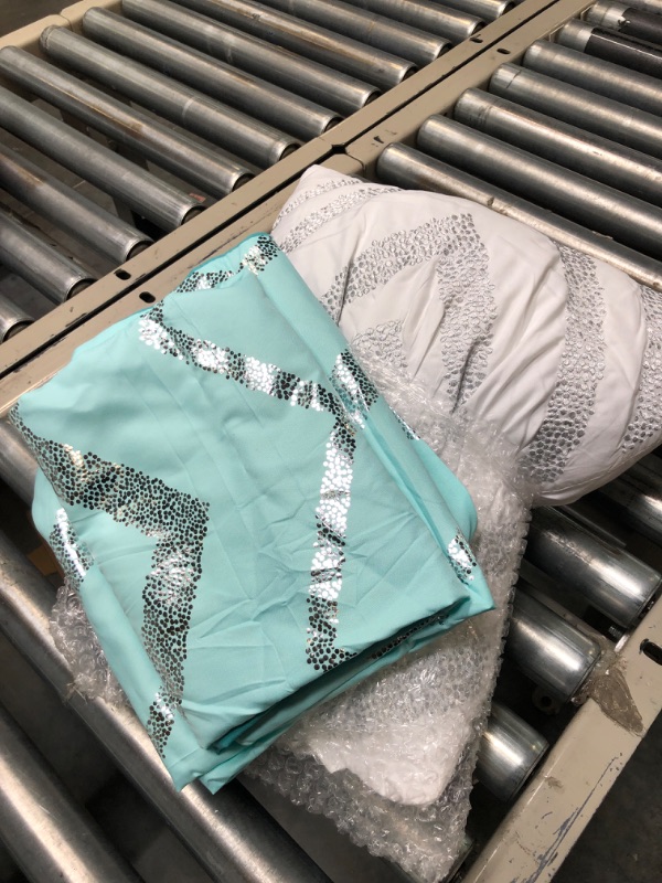 Photo 2 of 
Aqua Comforter Set Twin Size, Metallic Teal and Silver Bedding Set, 3 Piece Lightweight Microfiber Comforter for Teen Girls Boys Women (1 Pillow Case + 1..