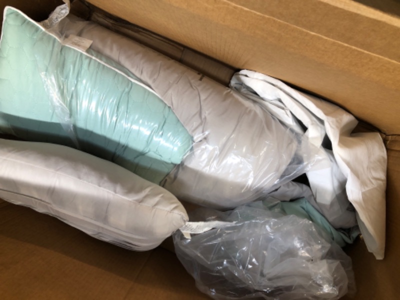 Photo 1 of 510 Design teal and tan comforter 