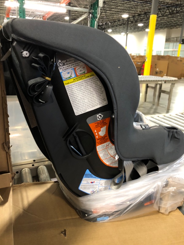 Photo 4 of Graco Extend2Fit Convertible Car Seat | Ride Rear Facing Longer with Extend2Fit, Redmond 2-in-1 Redmond