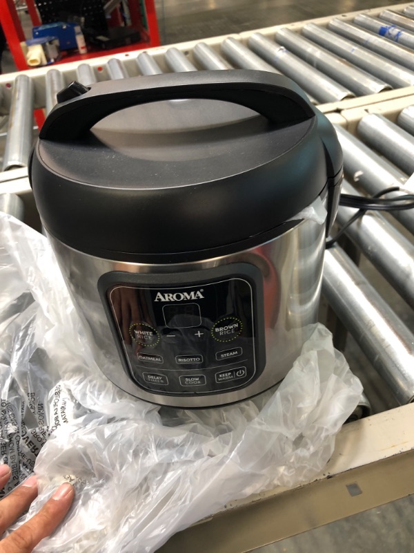 Photo 1 of aroma housewares arc-994sb rice & grain cooker slow cook, steam, oatmeal, risotto, 8-cup cooked/4-cup uncooked/2qt, stainless steel