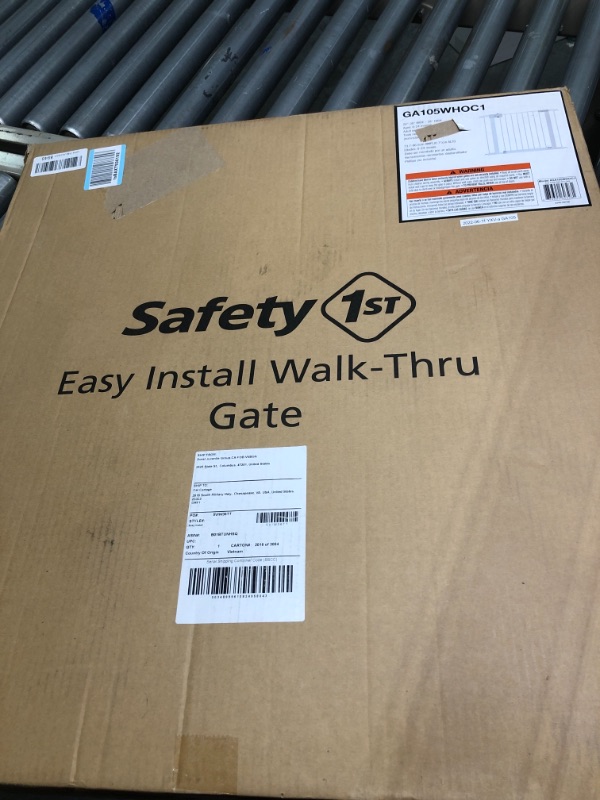 Photo 1 of Safety 1st Easy Install 28" High Walk Thru Gate, Fits Between 29" and 38" 38x28 Inch (Pack of 1) Original Size White