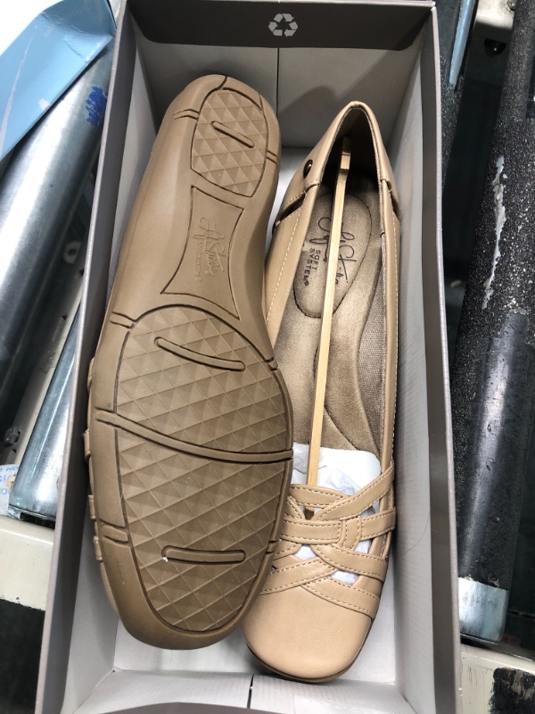 Photo 1 of LifeStride Women's Diverse Ballet Flat
