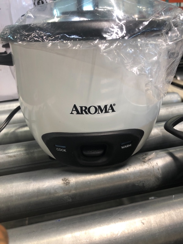 Photo 1 of Aroma - 6-Cup Rice Cooker - White
