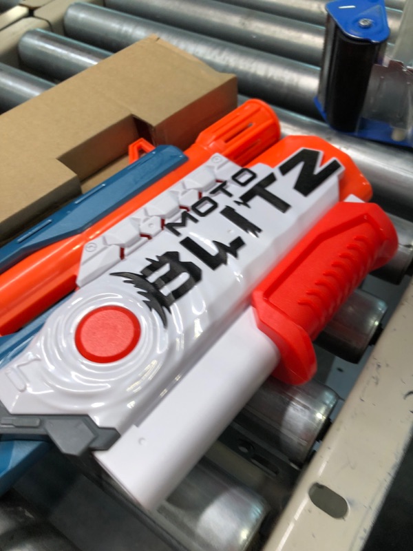 Photo 4 of NERF Elite 2.0 Motoblitz Blaster with Scope, Motorized 10-Dart Blasting, Airblitz 6 Darts, 22 Darts, Outdoor Toys for 8 Year Old Boys & Girls