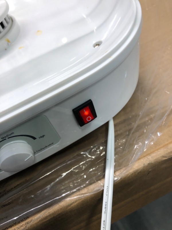 Photo 4 of NutriChef PKFD06 Kitchen Countertop Electric Food Dehydrator Preserver Machine with Adjustable Temperature and 5 Stackable Tray Racks