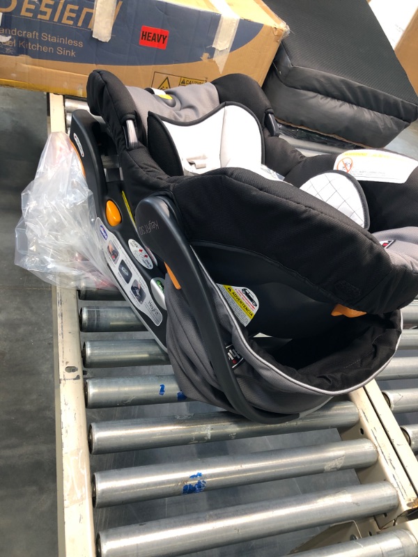 Photo 3 of Chicco KeyFit 30 Infant Car Seat, Orion