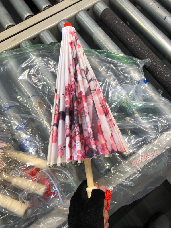 Photo 2 of 4Pcs Oiled Paper Umbrella Chinese Classical Plum Blossom Paper Umbrella Parasol Art Dance Japanese Umbrella
