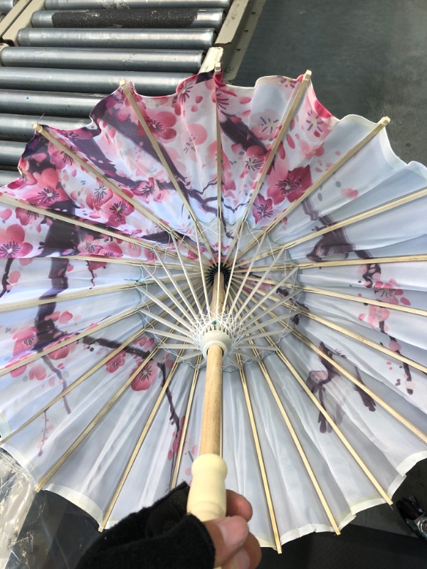 Photo 4 of 4Pcs Oiled Paper Umbrella Chinese Classical Plum Blossom Paper Umbrella Parasol Art Dance Japanese Umbrella
