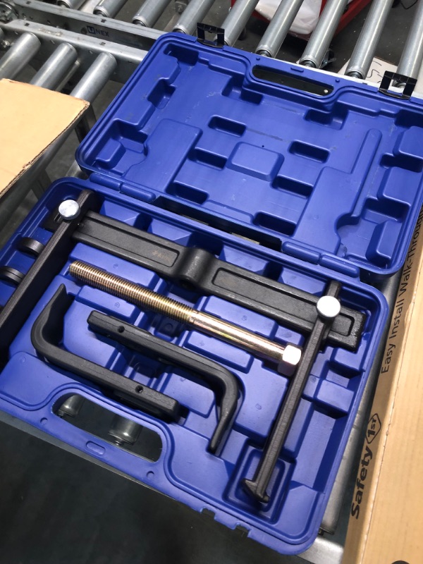 Photo 1 of Astro Pneumatic Tool 78830 Heavy Duty Hub Drum and Rotor Puller Kit 1