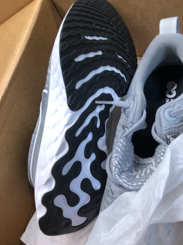 Photo 1 of Nike React Infinity Flyknit Size 8, grey
