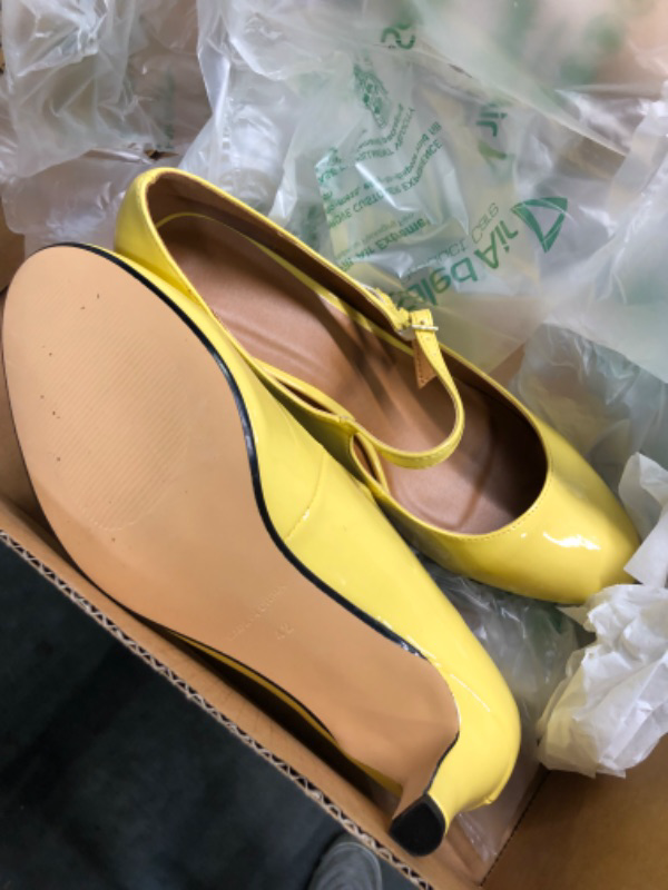 Photo 4 of LIURUIJIA Women’s Retro Mary Jane Kitten Heels Strappy Round Toe Cut Out Work Bridal Dress Pump Shoes 7 Patent Yellow