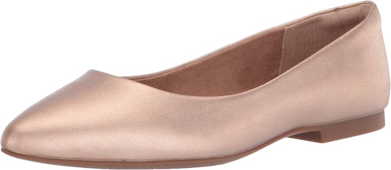 Photo 1 of Amazon Essentials Women's Pointed-Toe Ballet Flat