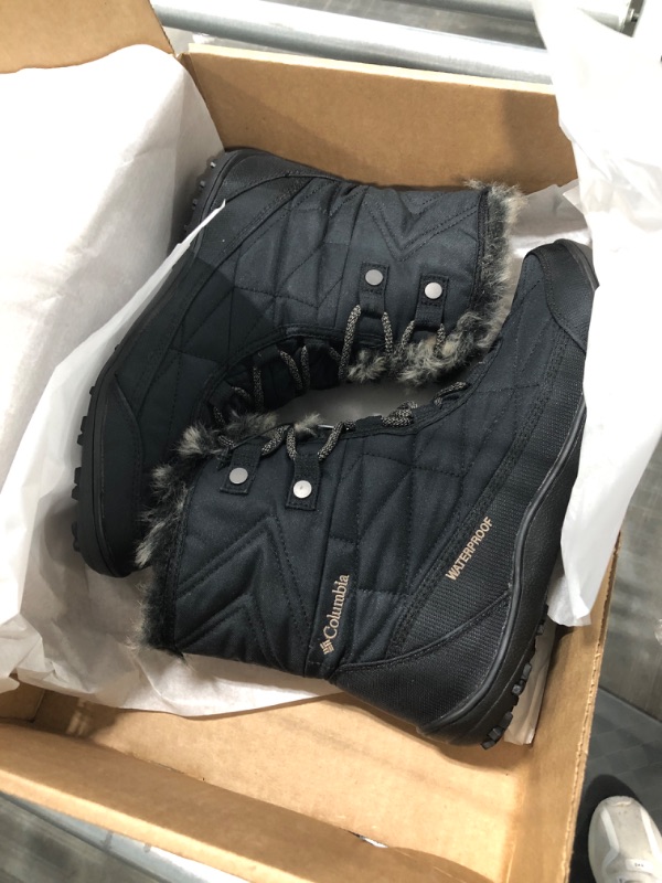 Photo 3 of Columbia Women's Minx Shorty Iii Snow Boot 10.5 Black, Pebble