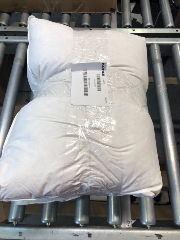 Photo 1 of bed pillow color white twin size