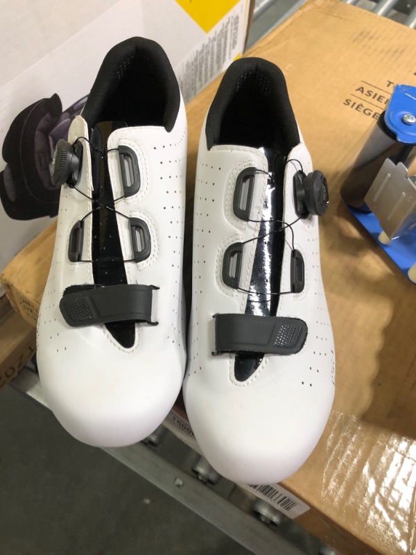 Photo 3 of ?FIZIK? Men's Cycling Shoes SIZE 9 MEN