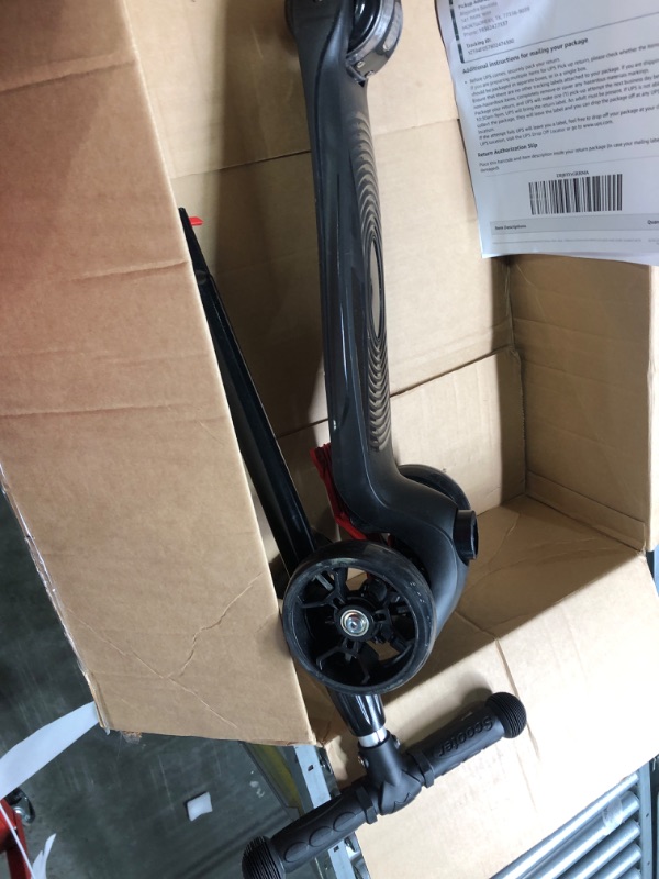Photo 1 of Banne Scooter Height Adjustable Lean to Steer Flashing PU Wheels 3 Wheel Kick Scooters for Kids Boys Girls